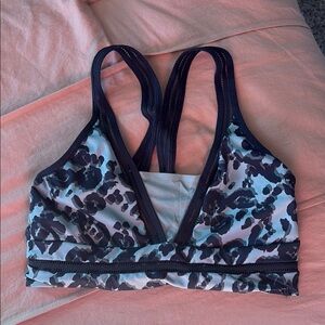 Stylish Leopard Print Sports Bra
